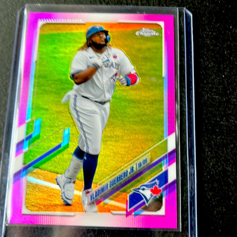 Pink refractor Vladimir Guerrero Jr